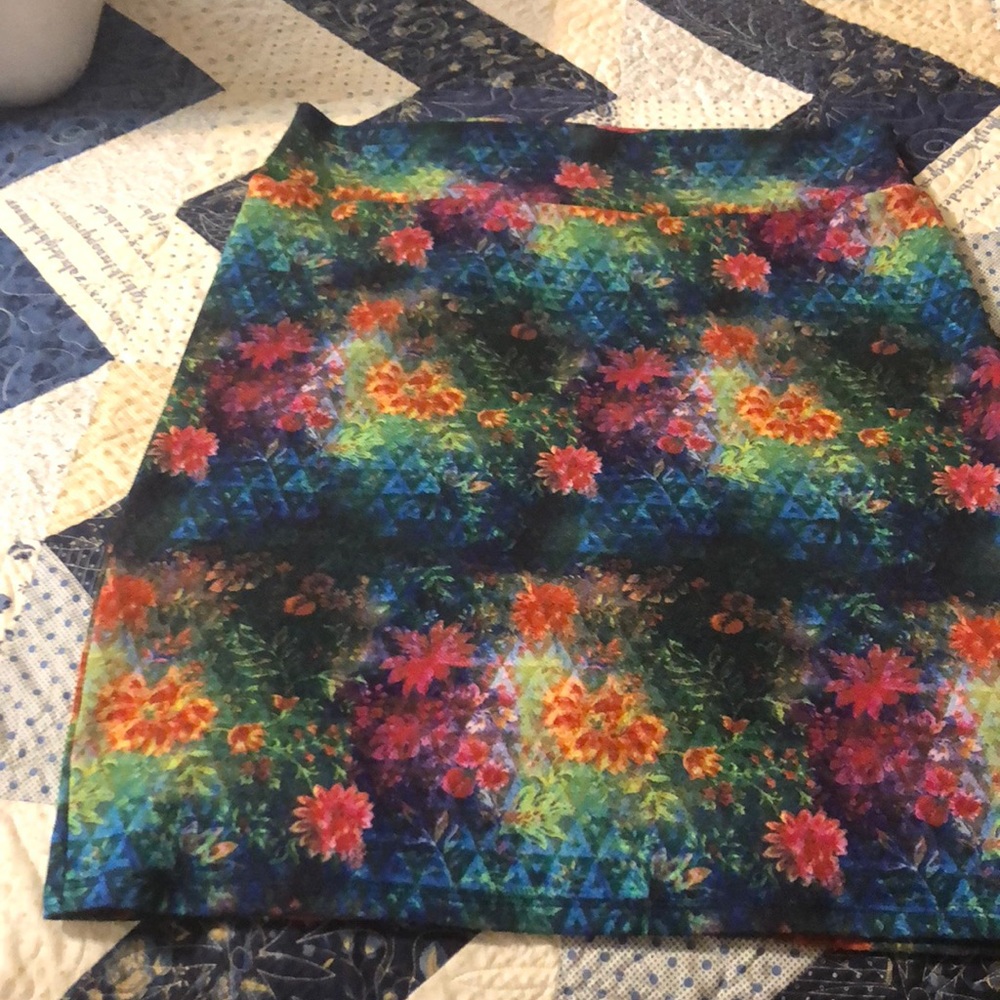 Multi color Lularoe Cassie skirt